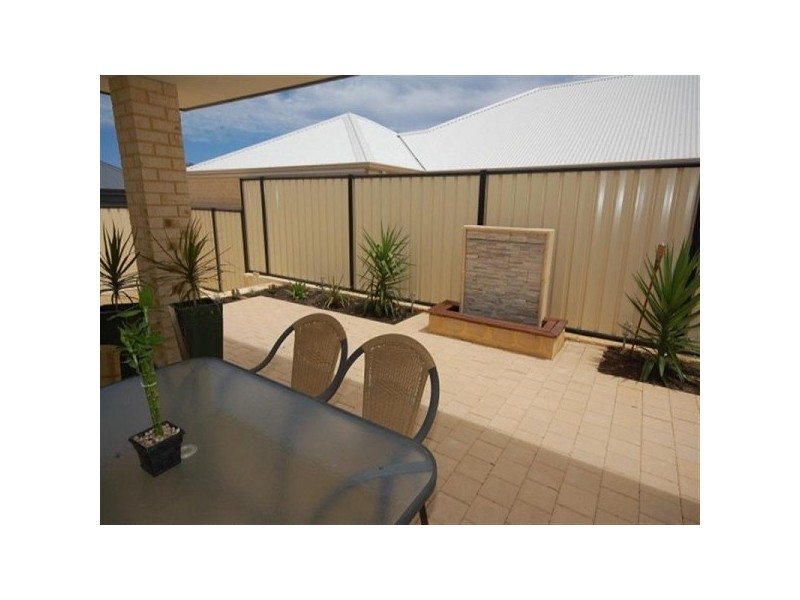 9 Las Ramblas Circle, Clarkson WA 6030