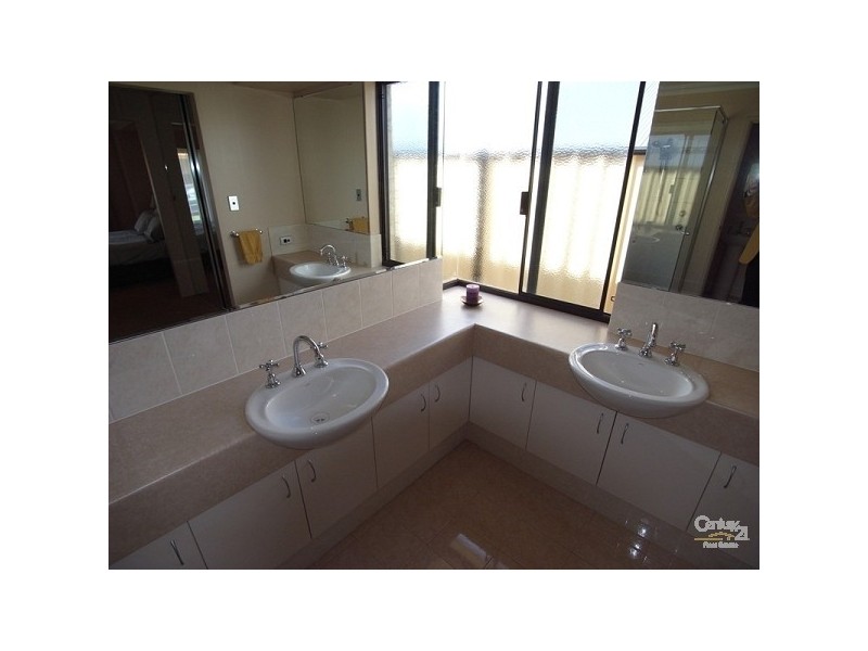 27 Polglase Fairway, Clarkson WA 6030