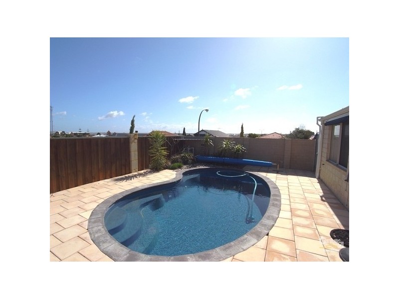 23 Kin Bay Entrance, Mindarie WA 6030