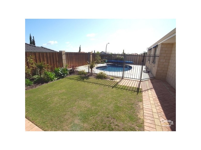 23 Kin Bay Entrance, Mindarie WA 6030