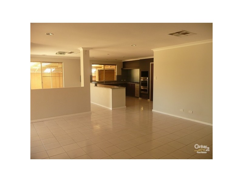 12 Ramsgate Retreat, Mindarie WA 6030