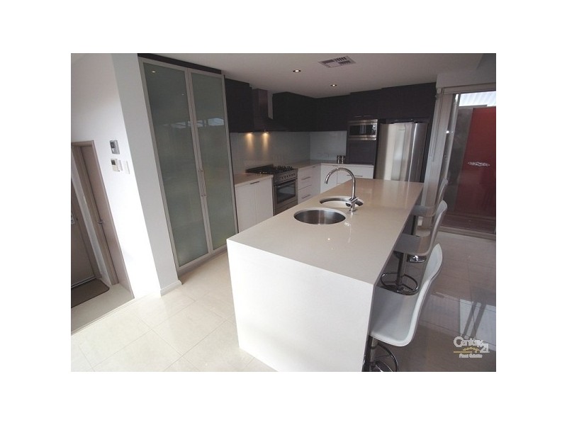 20 Ocean Falls Boulevard, Mindarie WA 6030