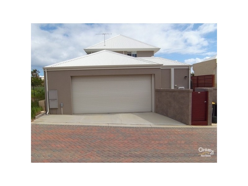 20 Ocean Falls Boulevard, Mindarie WA 6030