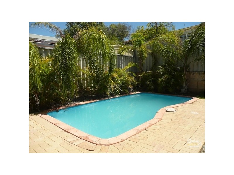 18 Whiston Cresent, Clarkson WA 6030