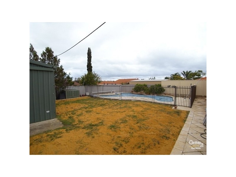 8 Falkirk Court, Kinross WA 6028