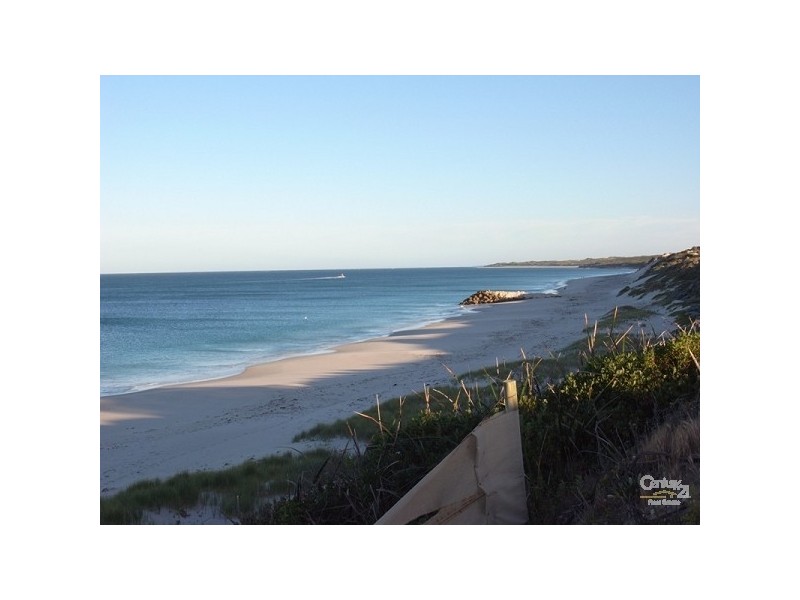 142 Ocean Drive, Quinns Rocks WA 6030