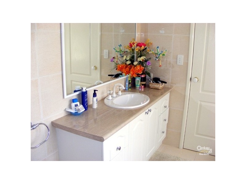 4 San Remo Bend, Clarkson WA 6030