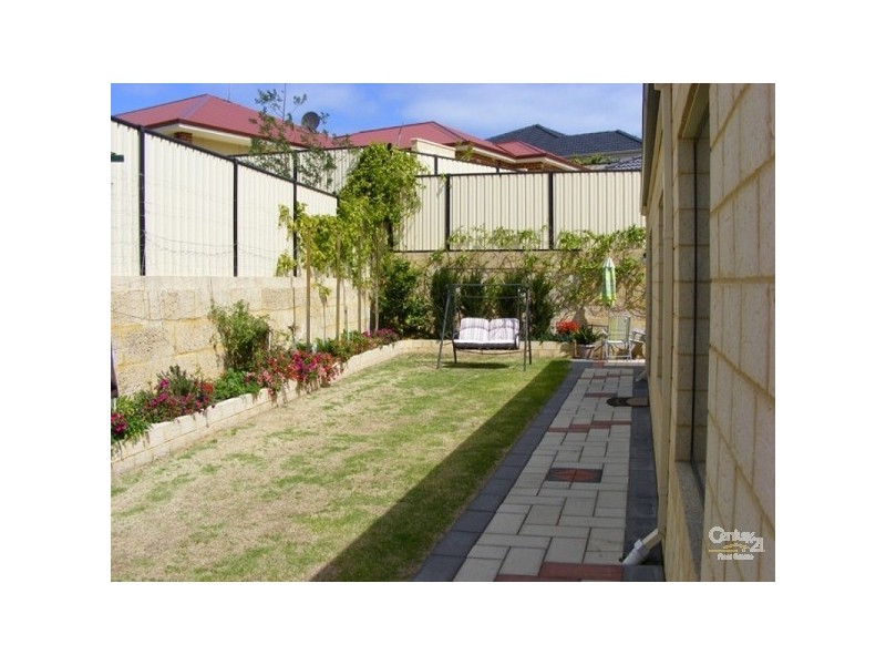 4 San Remo Bend, Clarkson WA 6030