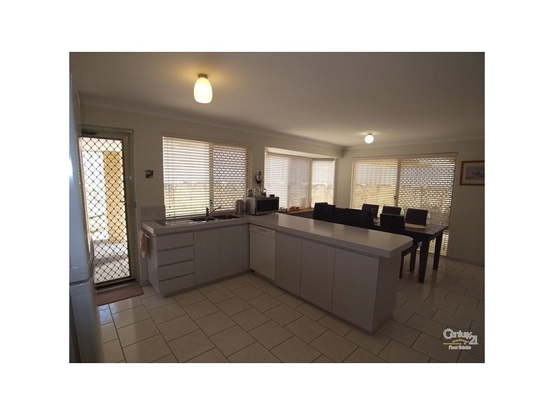 19 Darvel Close, Kinross WA 6028