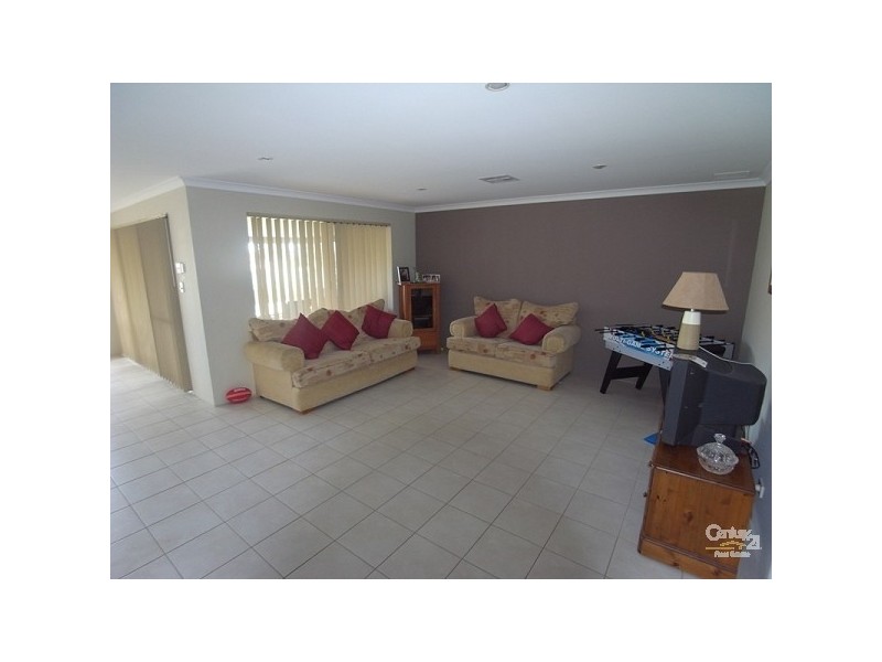 23 Masthead Close, Jindalee WA 6036