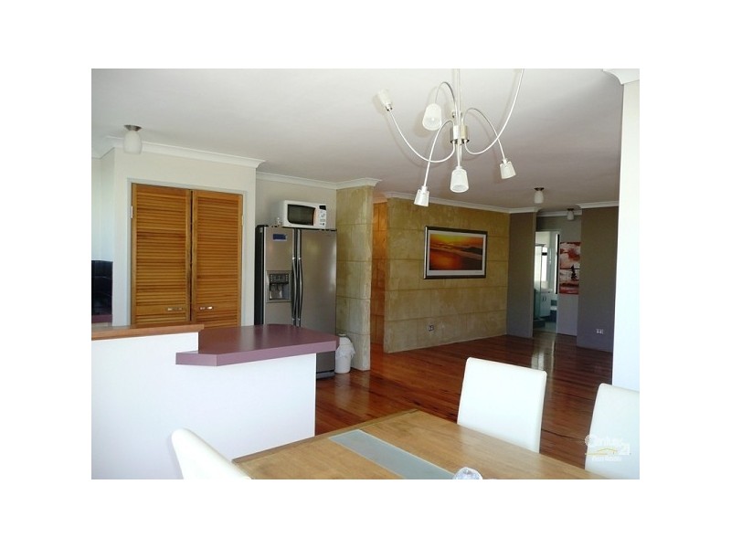 16 Eastleigh loop, Currambine WA 6028