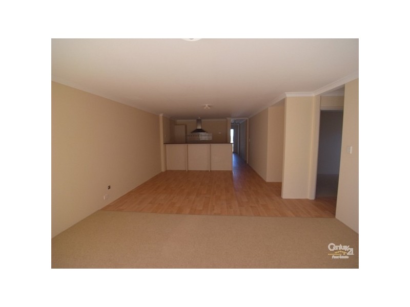 27 Zingarello Street, Pearsall WA 6065