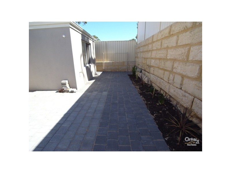 27 Zingarello Street, Pearsall WA 6065