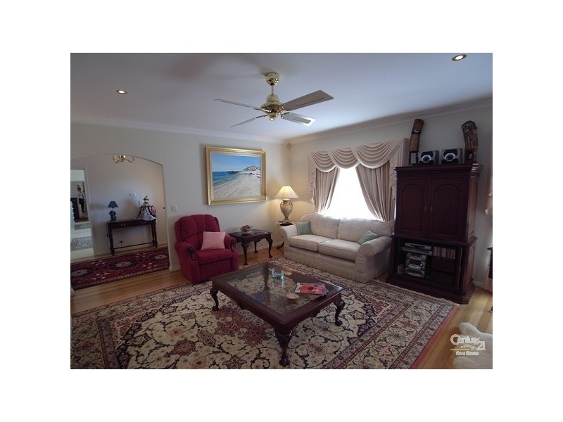 212 Ocean Drive, Quinns Rocks WA 6030