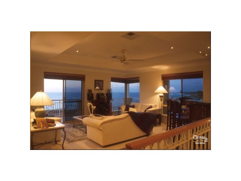 212 Ocean Drive, Quinns Rocks WA 6030