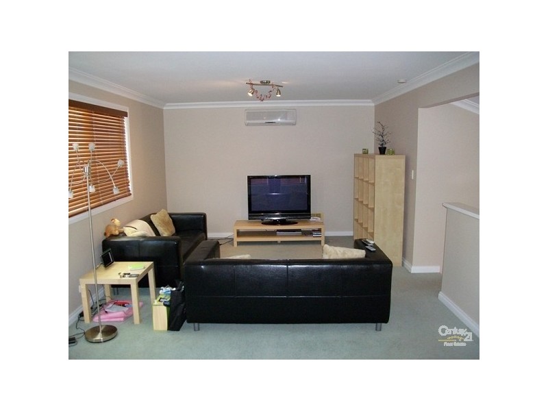 21A Holyhead Green, Mindarie WA 6030