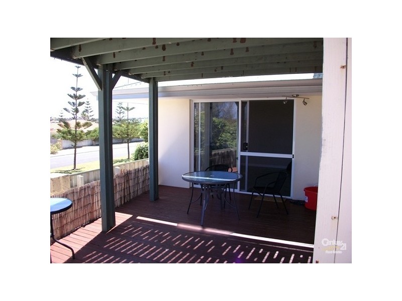 21A Holyhead Green, Mindarie WA 6030