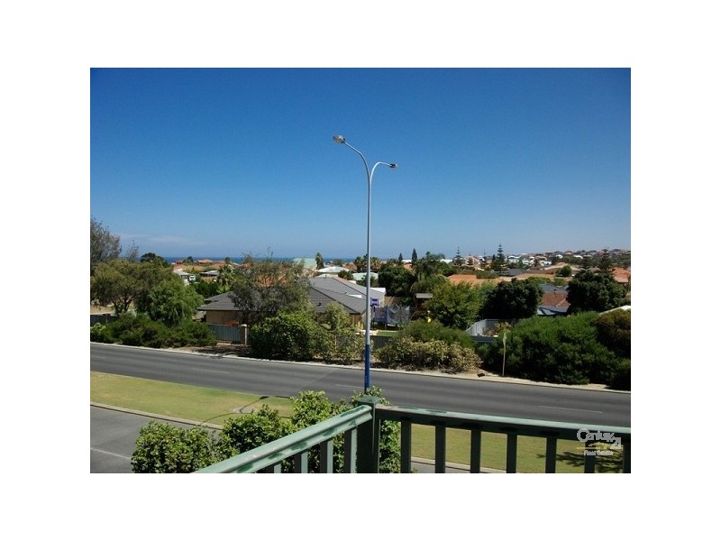 21A Holyhead Green, Mindarie WA 6030