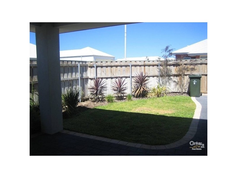 5 Azure street, Yanchep WA 6035