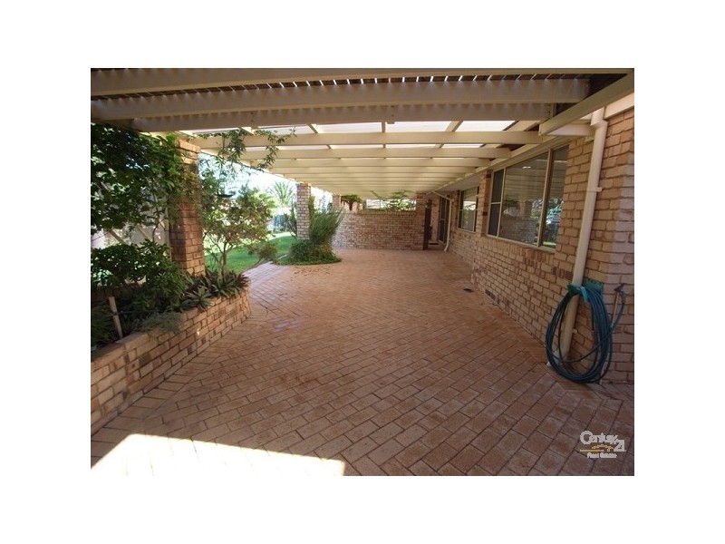 5 Caldera Close, Mindarie WA 6030