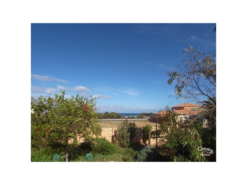 5 Caldera Close, Mindarie WA 6030