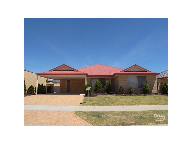 8 Woodstock way, Butler WA 6036