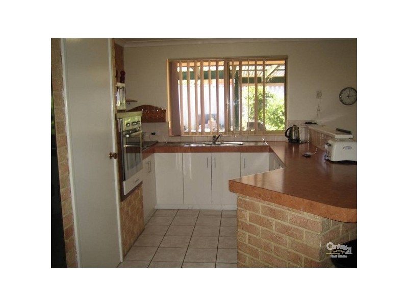 2 Doon court, Kinross WA 6028