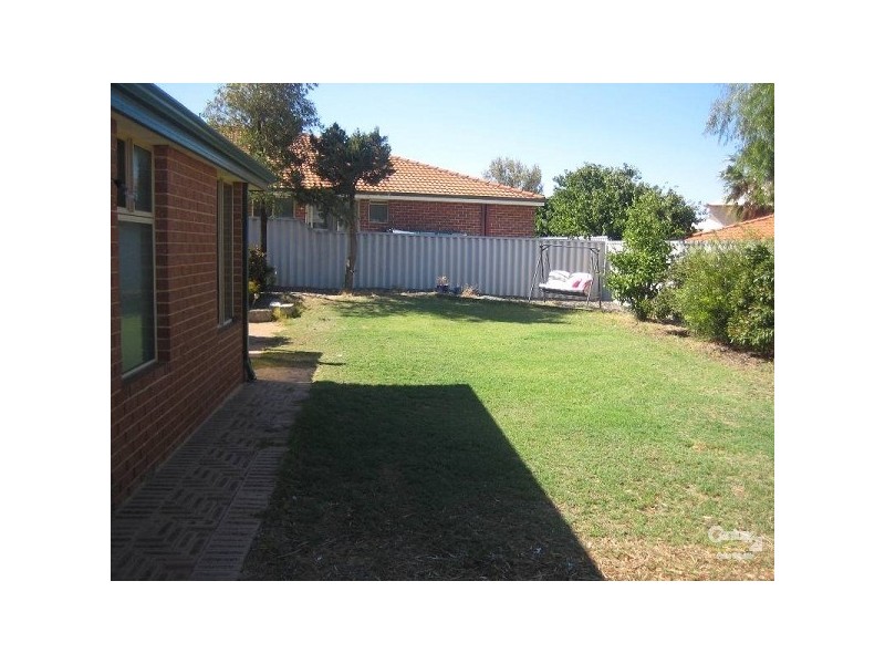 2 Doon court, Kinross WA 6028