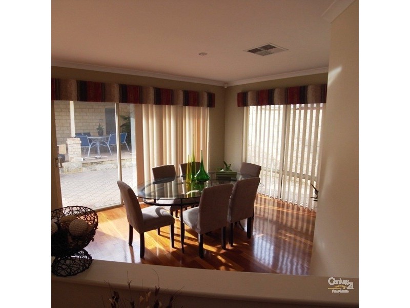 8 Ostend Parade, Mindarie WA 6030