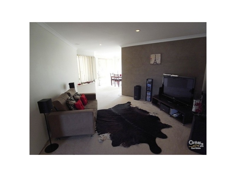 8 Ostend Parade, Mindarie WA 6030