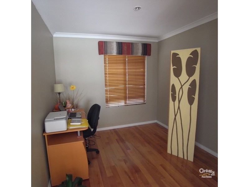 8 Ostend Parade, Mindarie WA 6030