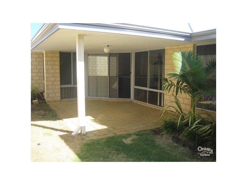 8 Grallina way, Tapping WA 6065