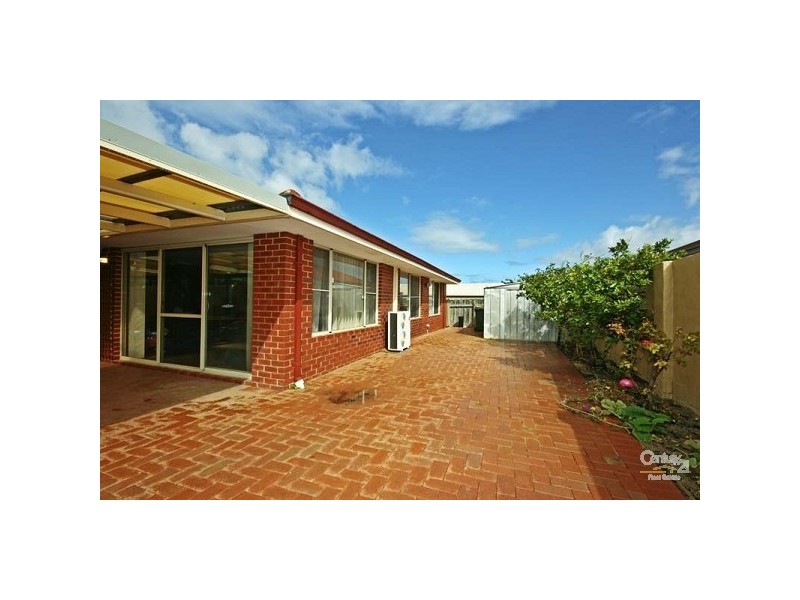 19 Fowey Loop, Mindarie WA 6030