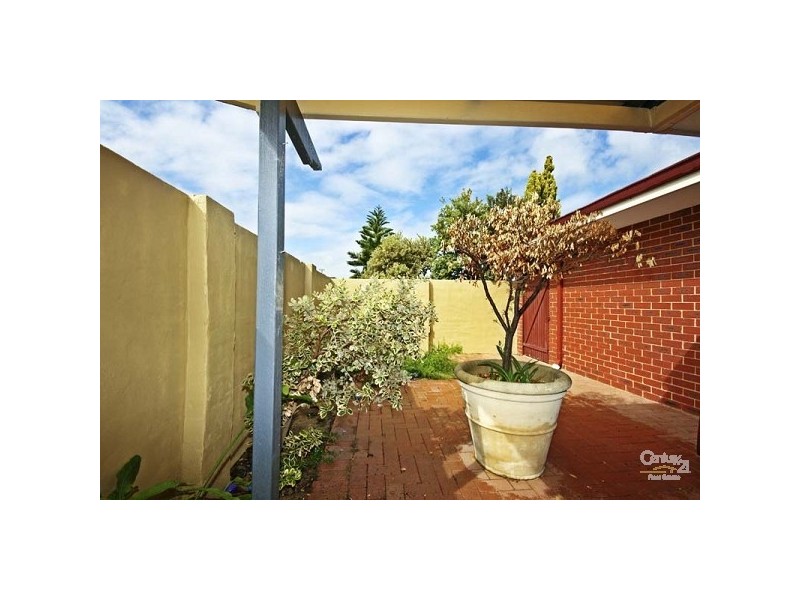 19 Fowey Loop, Mindarie WA 6030