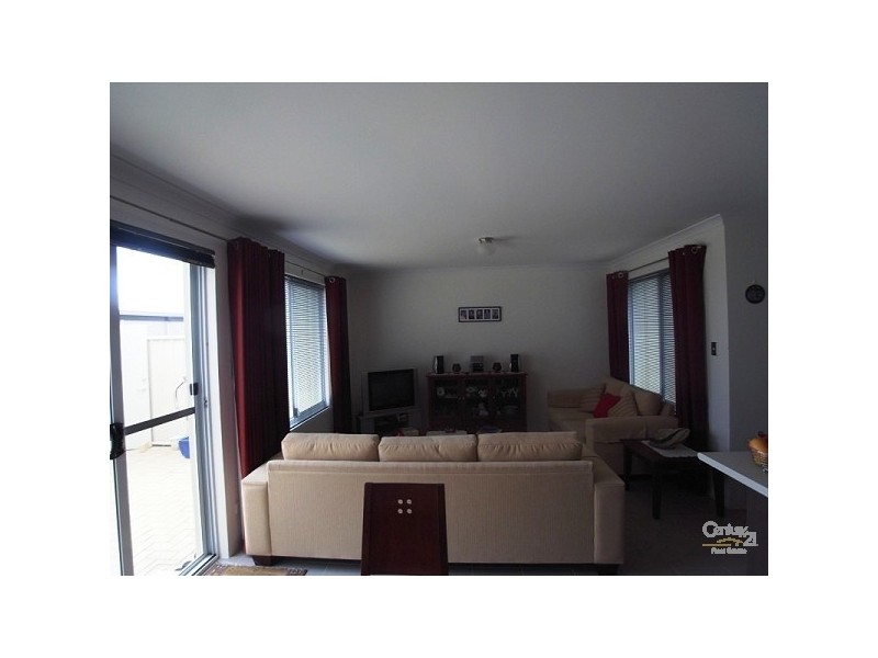 39A Navarre Way, Butler WA 6036
