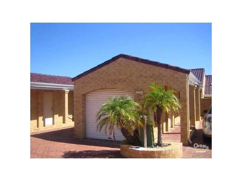 5/8  Toulan mews, Mindarie WA 6030
