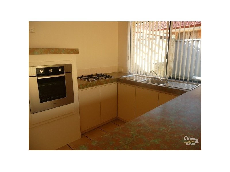 121 Caledonia ave, Currambine WA 6028