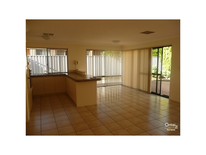 121 Caledonia ave, Currambine WA 6028