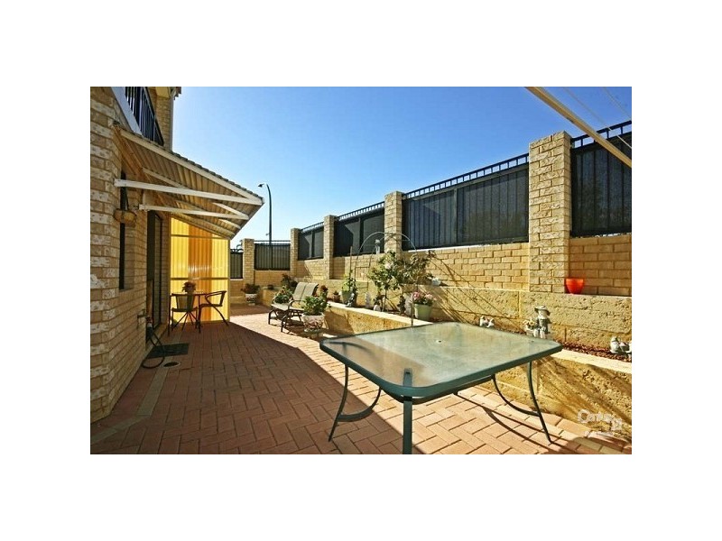 8/4 Allum Green, Merriwa WA 6030