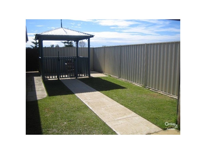 1 Rollo court, Kinross WA 6028