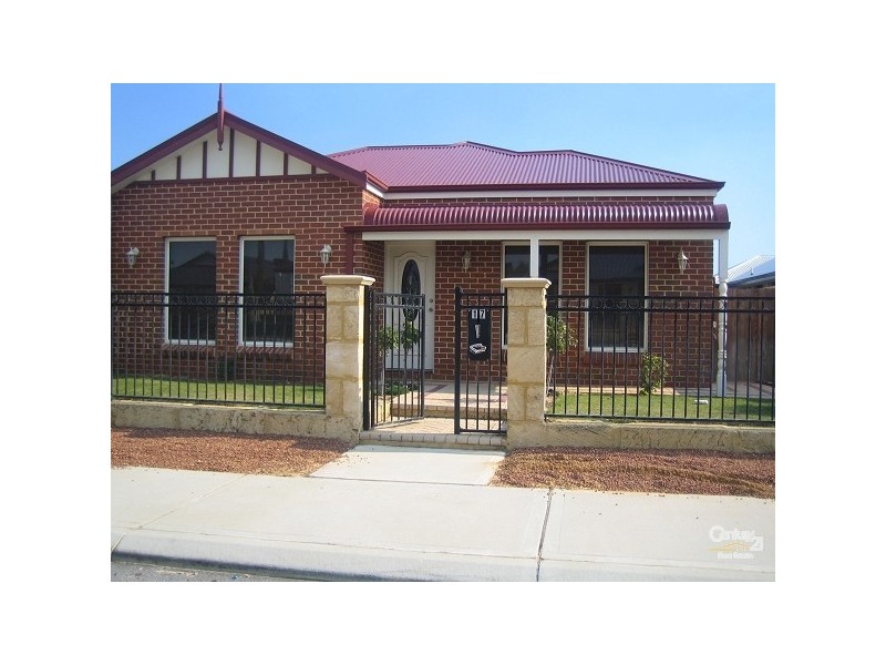 17 Ferryside road, Butler WA 6036