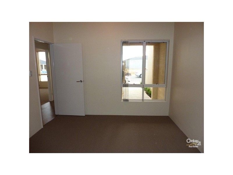 8 Portsalon parkway, Butler WA 6036