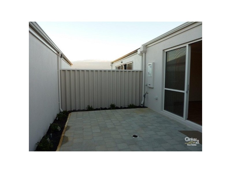 8 Portsalon parkway, Butler WA 6036