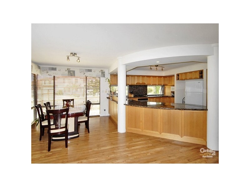 2 Kings Lynn drive, Mindarie WA 6030