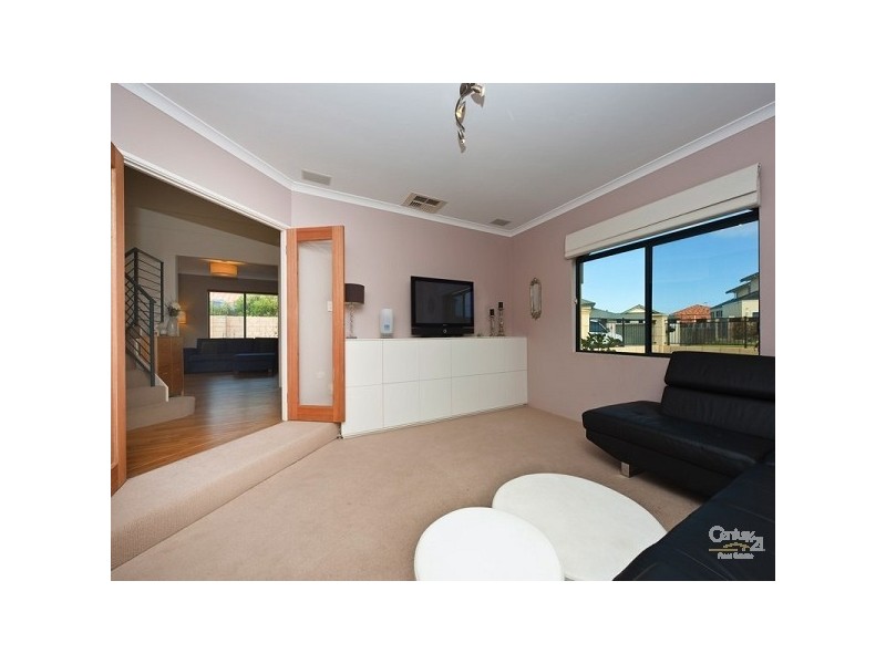 25 Gateshead Loop, Mindarie WA 6030