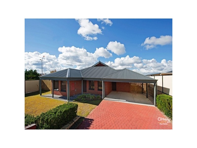 2 Lower Keys Drive, Clarkson WA 6030