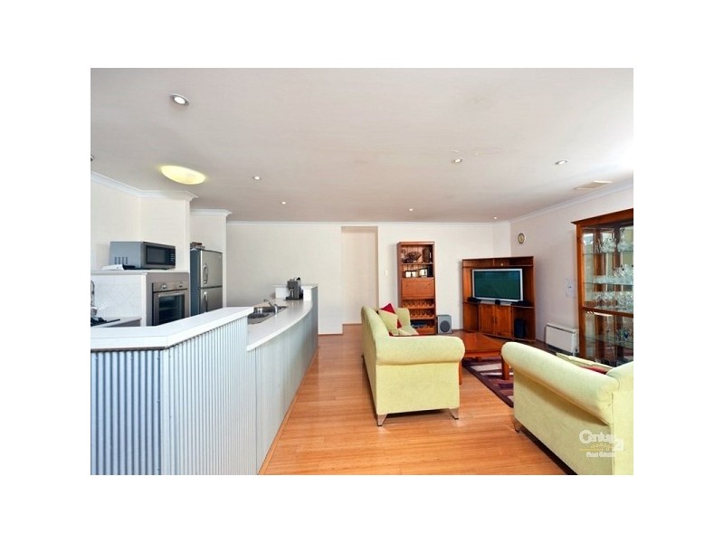 2 Lower Keys Drive, Clarkson WA 6030