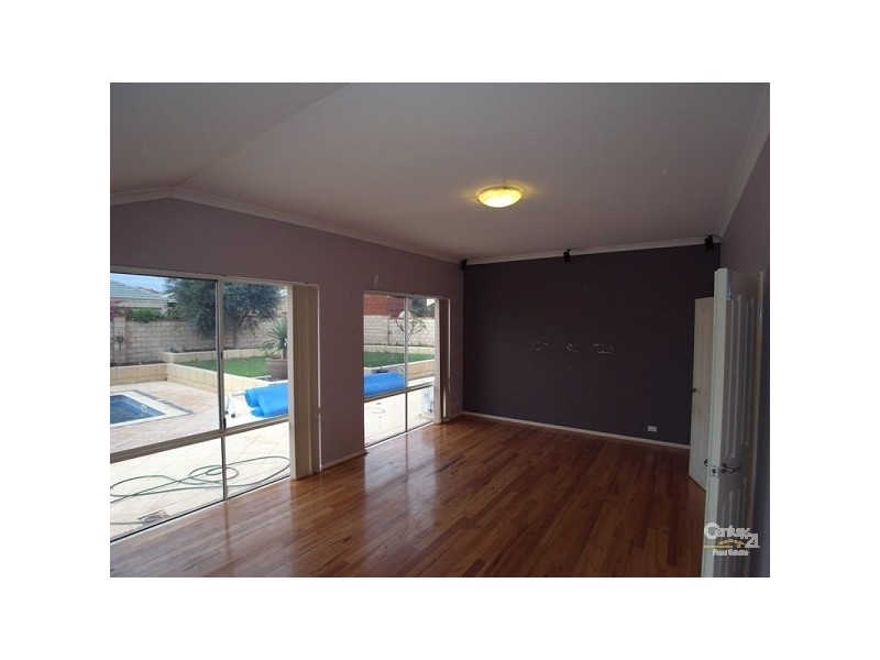 5 Selby Close, Mindarie WA 6030