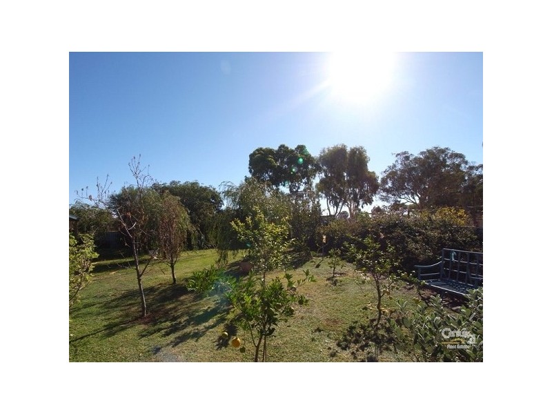 48 Edmonds Street, Calingiri WA 6569