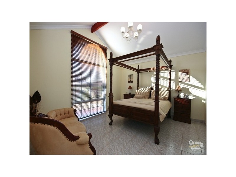 31 Weymouth Boulevard, Quinns Rocks WA 6030